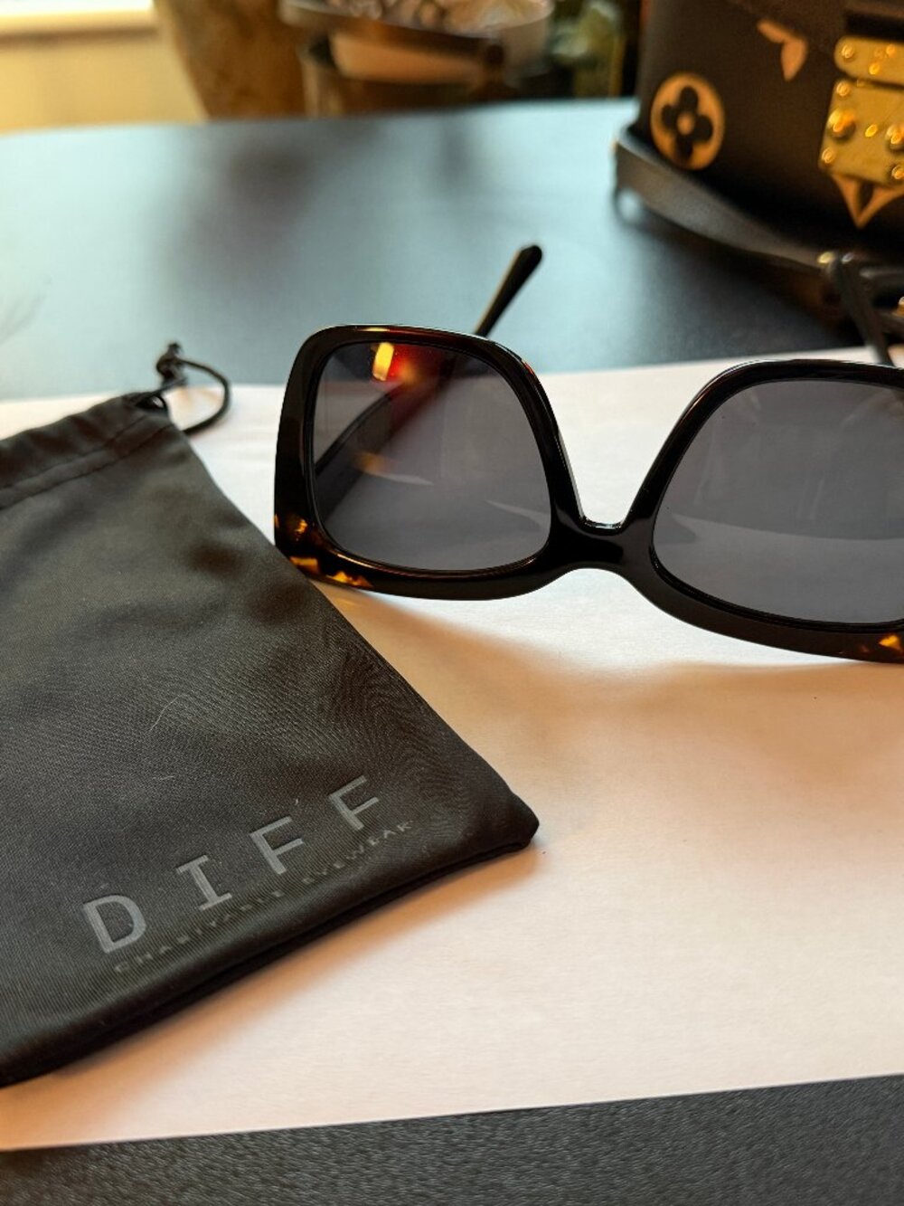 DIFF Lizzy Sunglasses - Picture 6 of 13